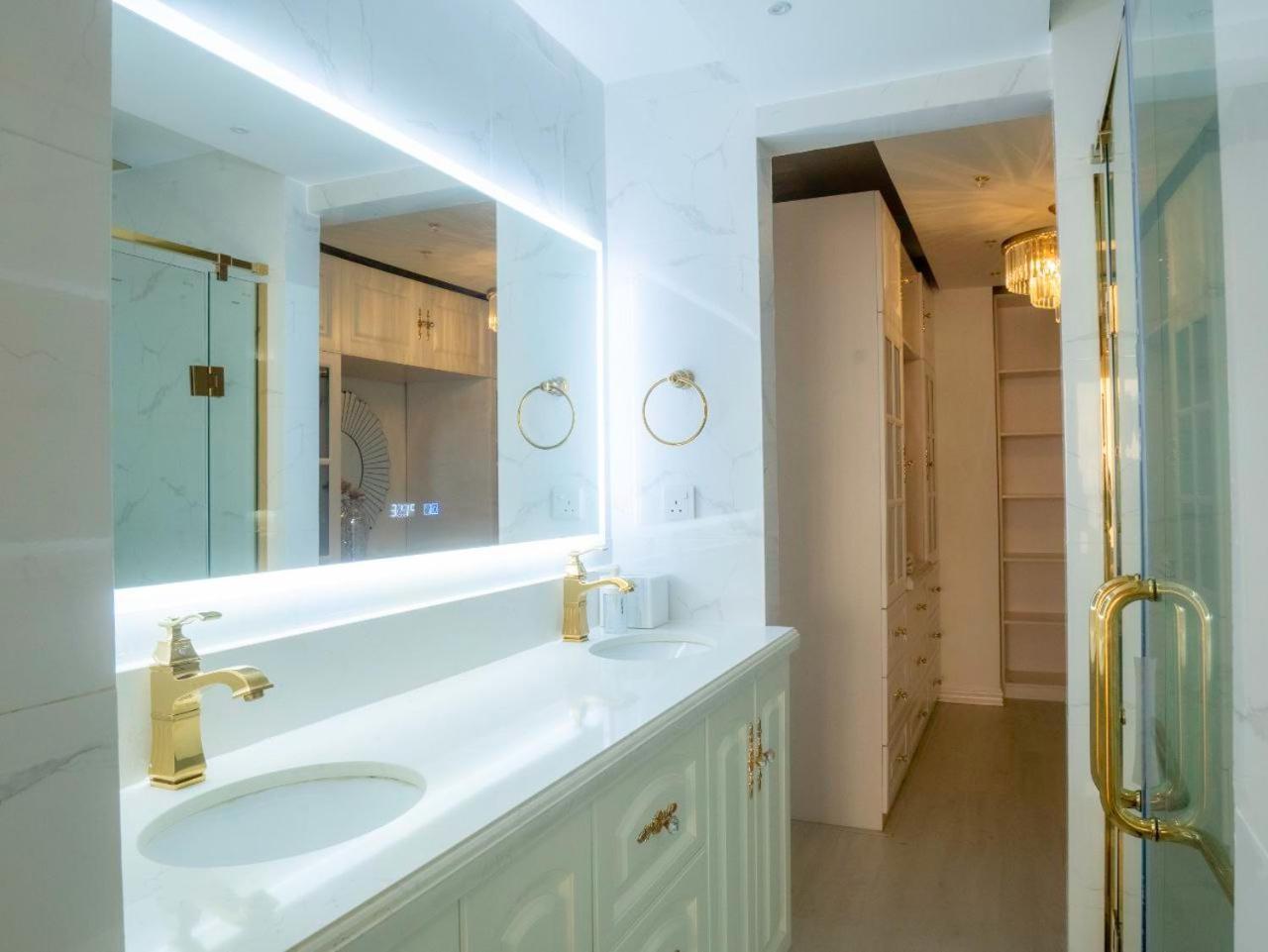 Beachfront Seaview Apartment Мале Екстер'єр фото